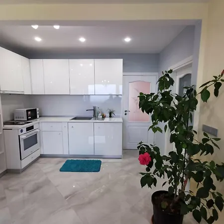 Sea View Apartment Warna